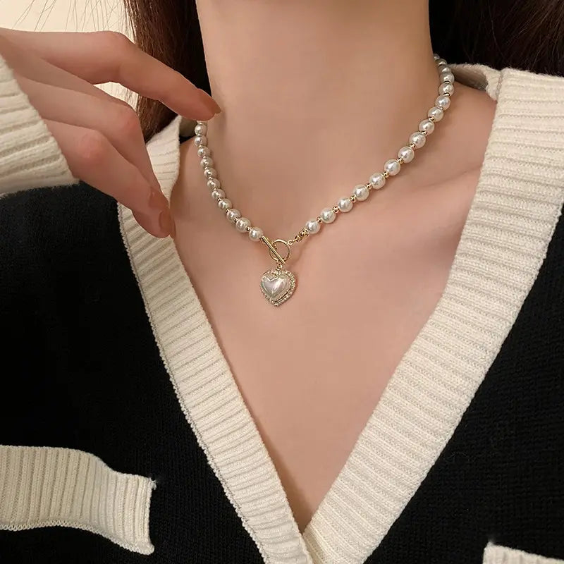 Elegante collar de perlas para mujer, collares con colgante de corazón, collares de cadena de perlas de imitación de lujo, joyería coreana, regalos para niñas