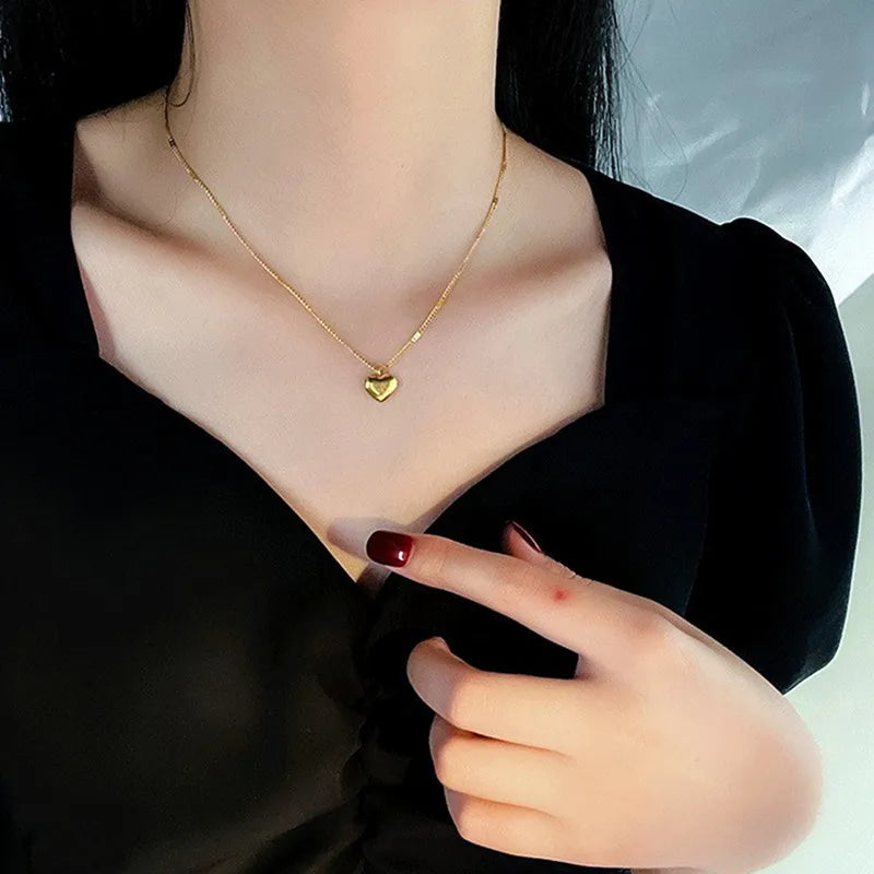 Trendy Simple Gold Color Heart Pendant Chokers Necklace for Women Temperament Love Letter Thin Clavicle Chain Girl Jewelry Gift