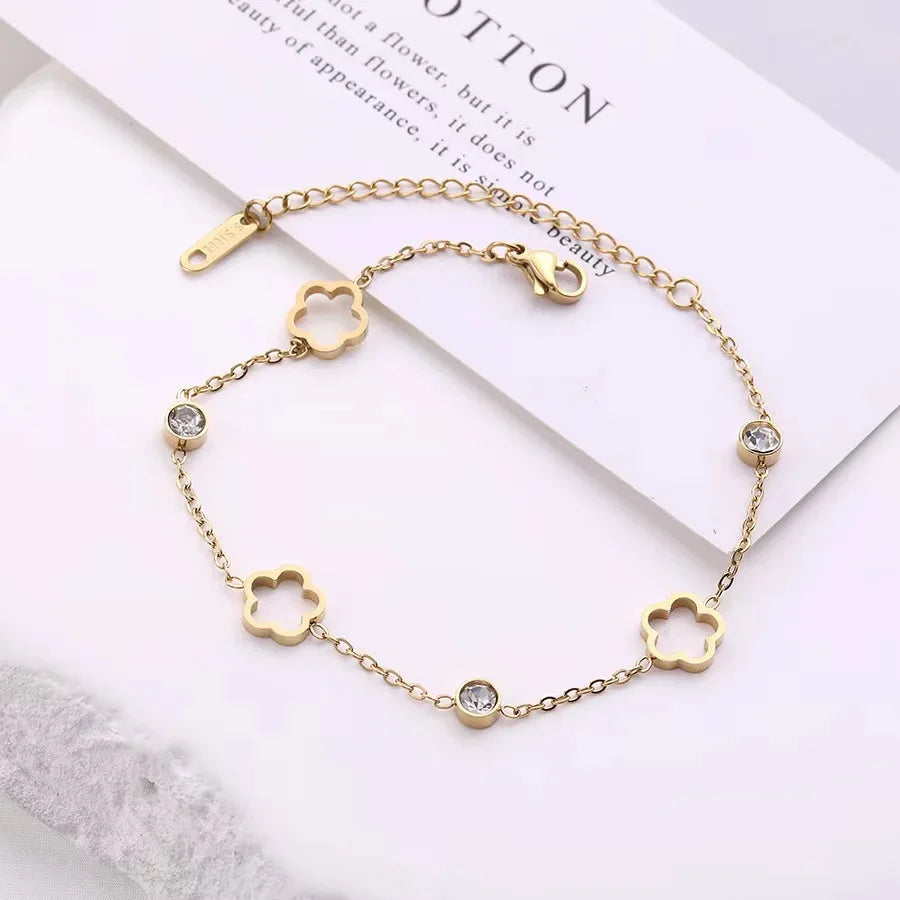 1PC Fashionable hollow out five leaf lucky grass flower zircon bracelet, light luxury, high-end feeling, girl gift jewelry