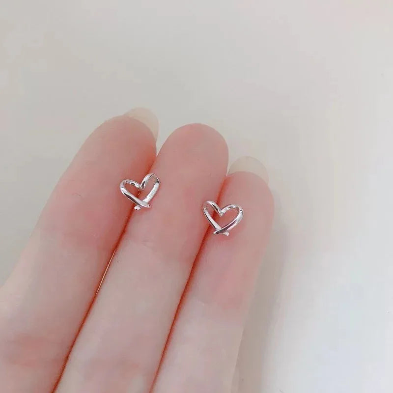 New Heart Stud Earrings for Women Hypoallergenic Daily Wear Minimalist Cute Star Silver Color Ear Girls Pierc Jewelry Gifts