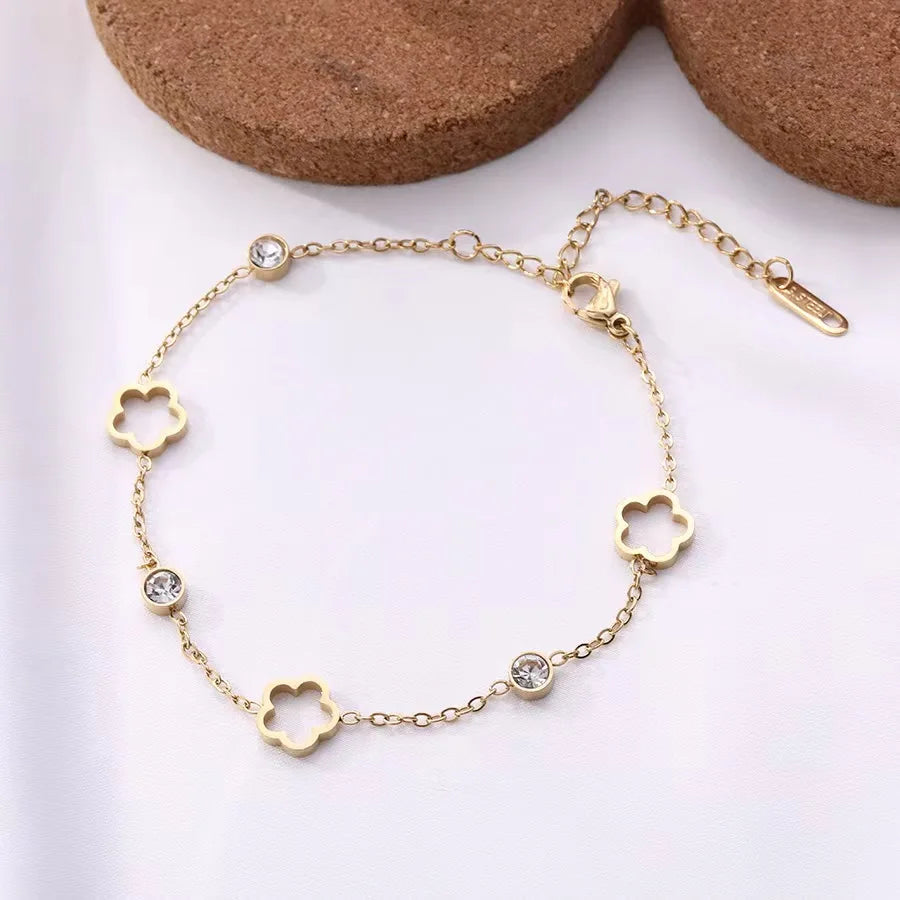 1PC Fashionable hollow out five leaf lucky grass flower zircon bracelet, light luxury, high-end feeling, girl gift jewelry