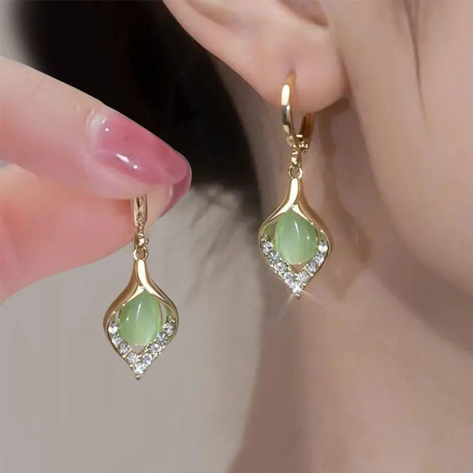 Pendientes de aro con forma de ojo de ángel de estilo coreano, chapados en oro, con incrustaciones de diamantes de imitación y pétalos de tulipán, joyería de fiesta para mujer