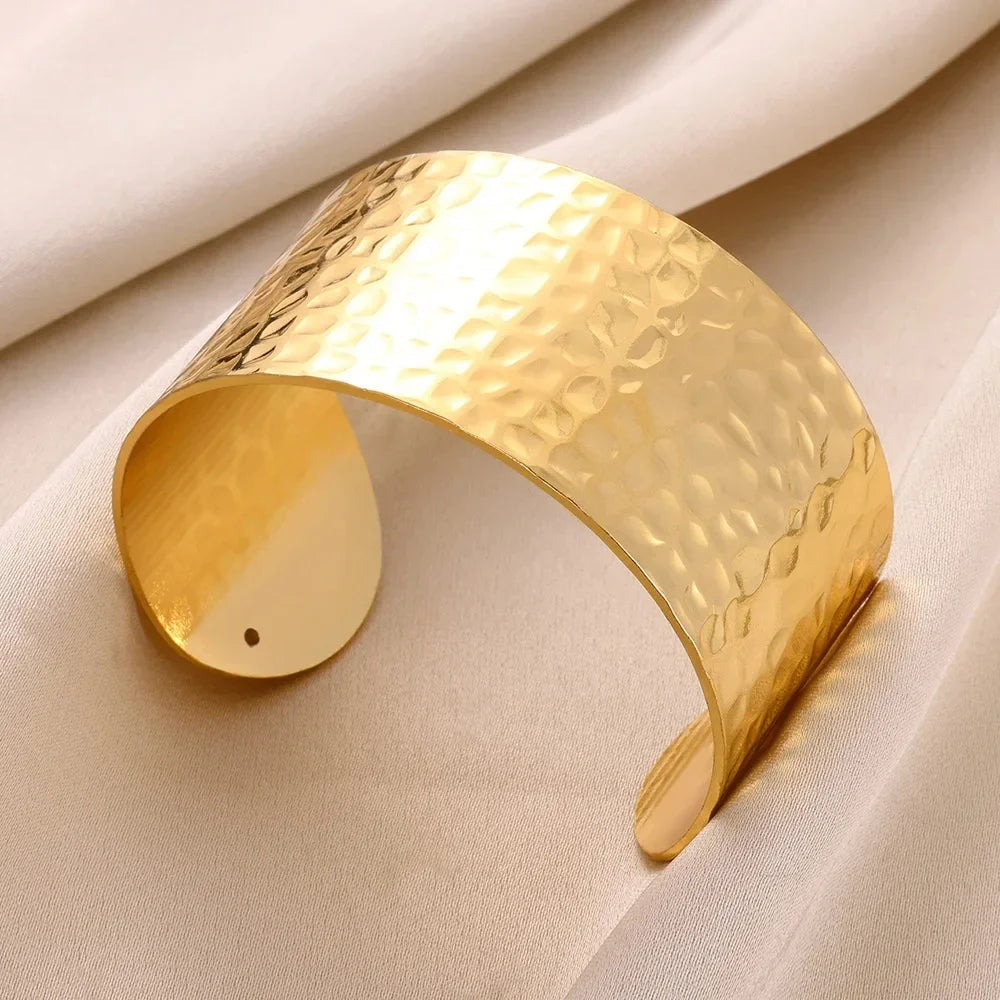 Classic Gold Color Wrinkle Texture Bangle Bracelet For Women Exquisite Cuff Bracelet Stainless Steel Hand Ornament Punk Jewelry